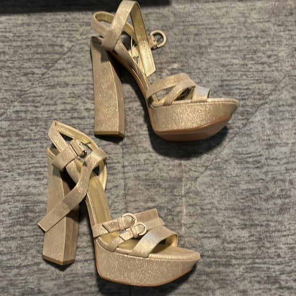✨Like new✨ Casadei platform sandals - Picture 1 of 8